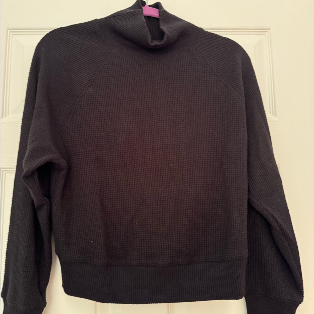 Alo Women’s black waffle knit mock turtleneck